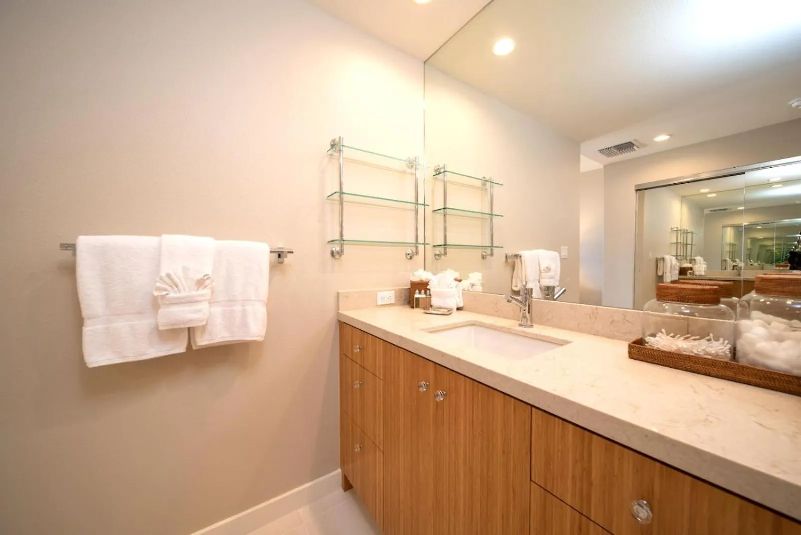 Kbm Resorts Spacious 3-Bedroom Kapalua Golf Collection Multi Unit Listing Same Enclave Golf Course Views 2 Free Rental Cars Kgv-19P3T1